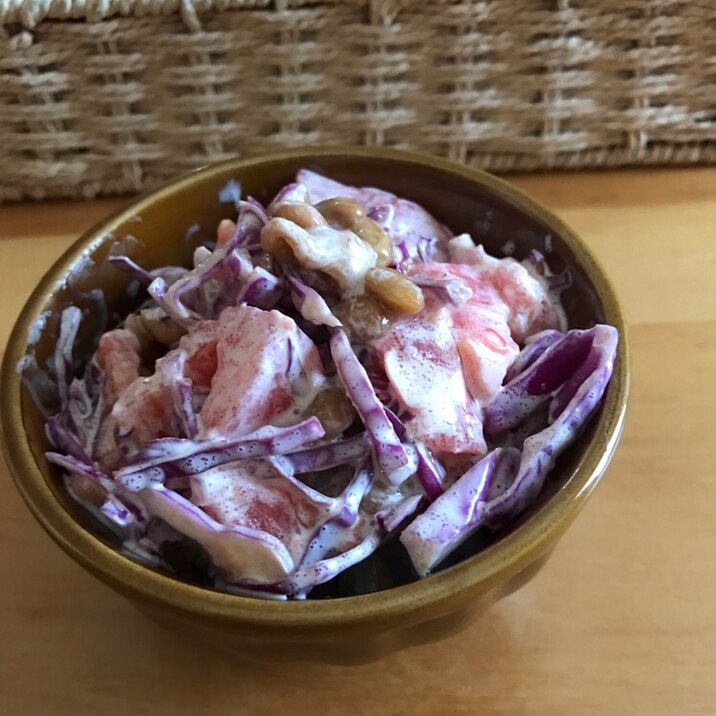 紫キャベツとトマトのマヨ和え納豆ごはん